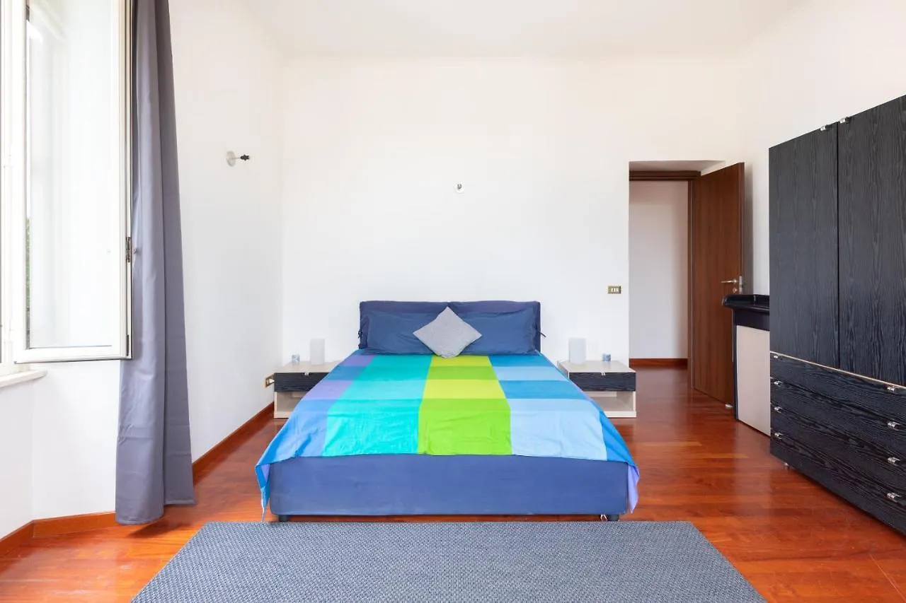 Guest house Like At Home Piramide Rome